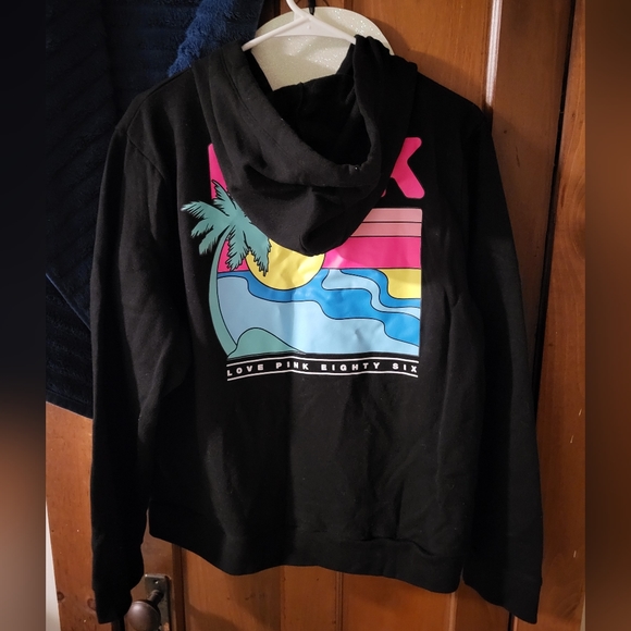 Vs pink limited edition 🌴 hoodie, size xxl. NWOT. - Picture 11 of 11